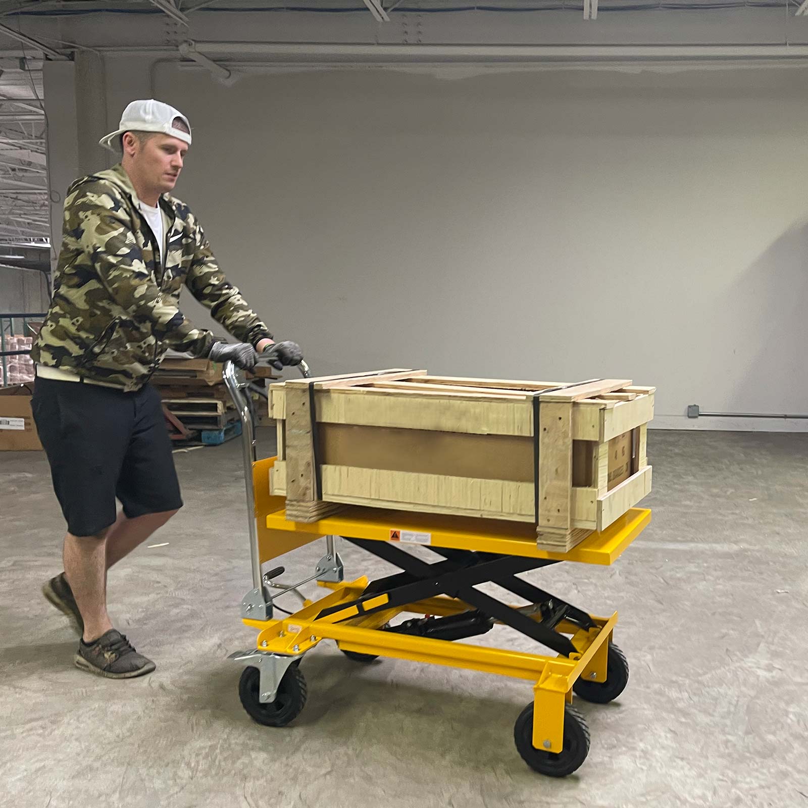 Single Scissor Lift Table 199,58 kg 39.4 'Hubhöhe mit langlebigen großen Gummi-Lastrad