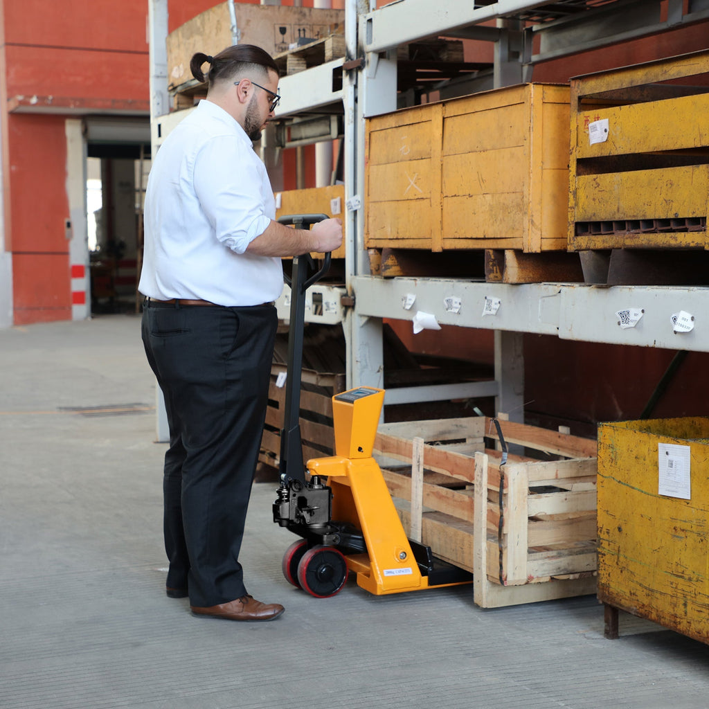 Scale Pallet Jack 1995,8 kg Cap. 45 * 27 ''