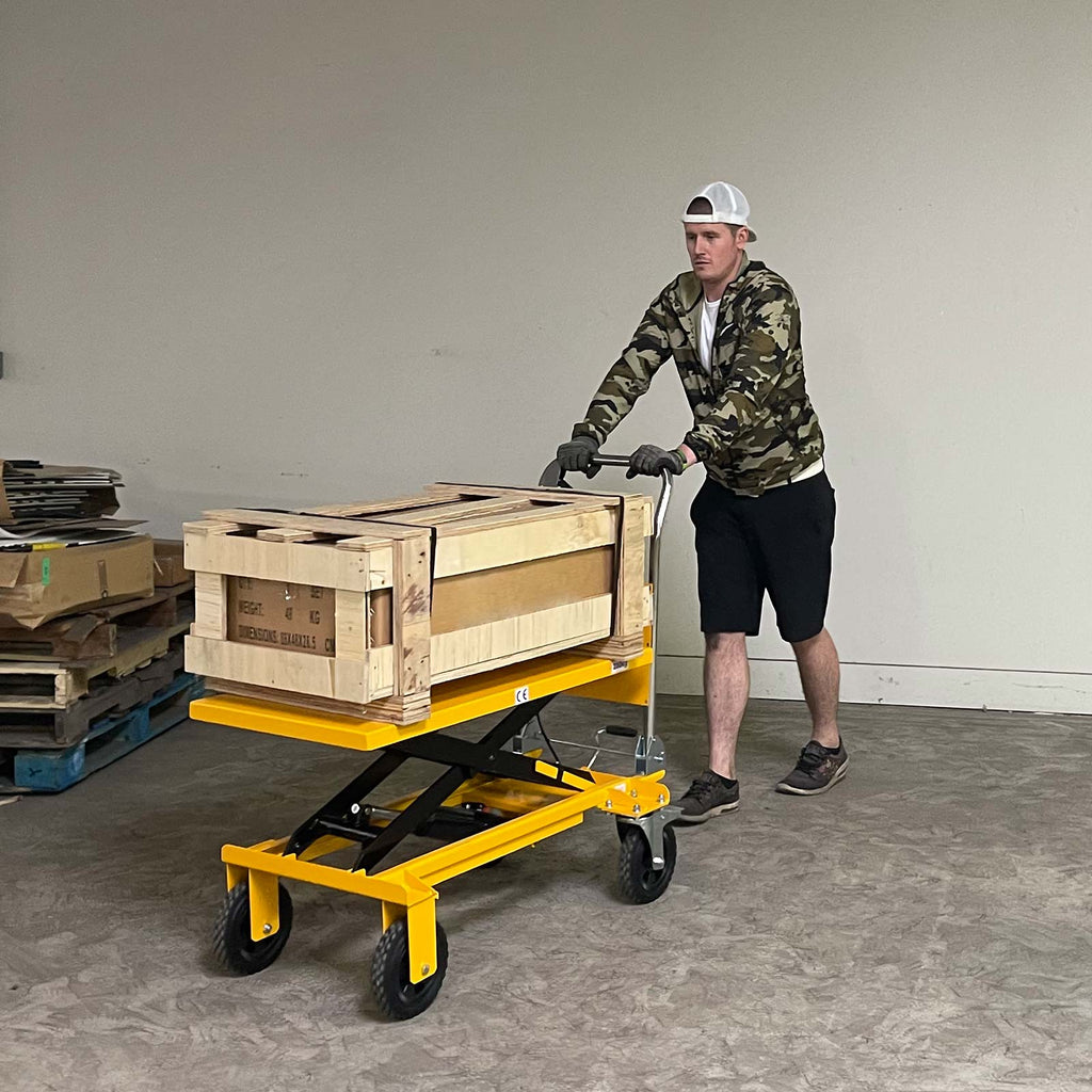 Single Scissor Lift Table 199,58 kg 39.4 'Hubhöhe mit langlebigen großen Gummi-Lastrad