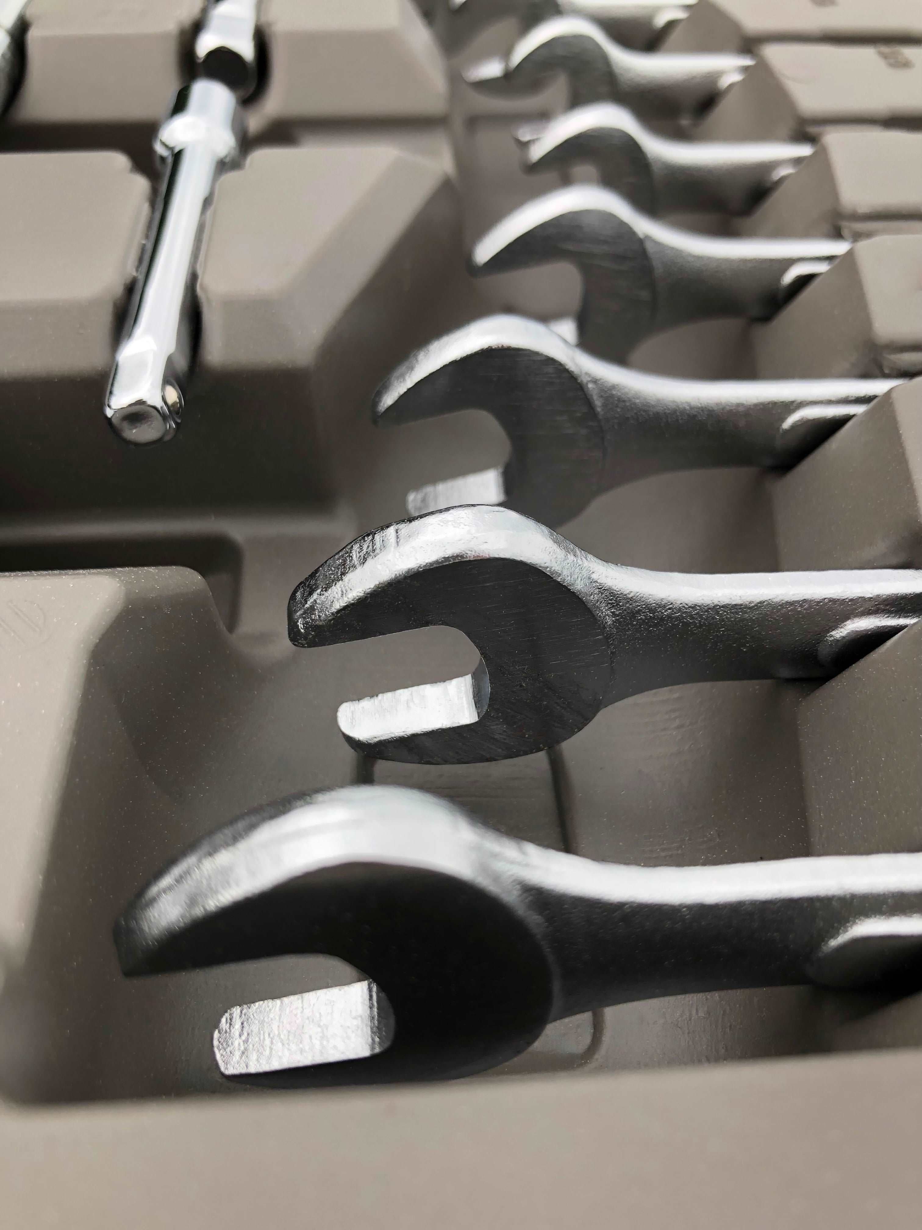 95 Stück Mechanik-Werkzeugset in Metrik und SAE für Kleinmotor, mechanische und allgemeine Reparaturen - DT1242