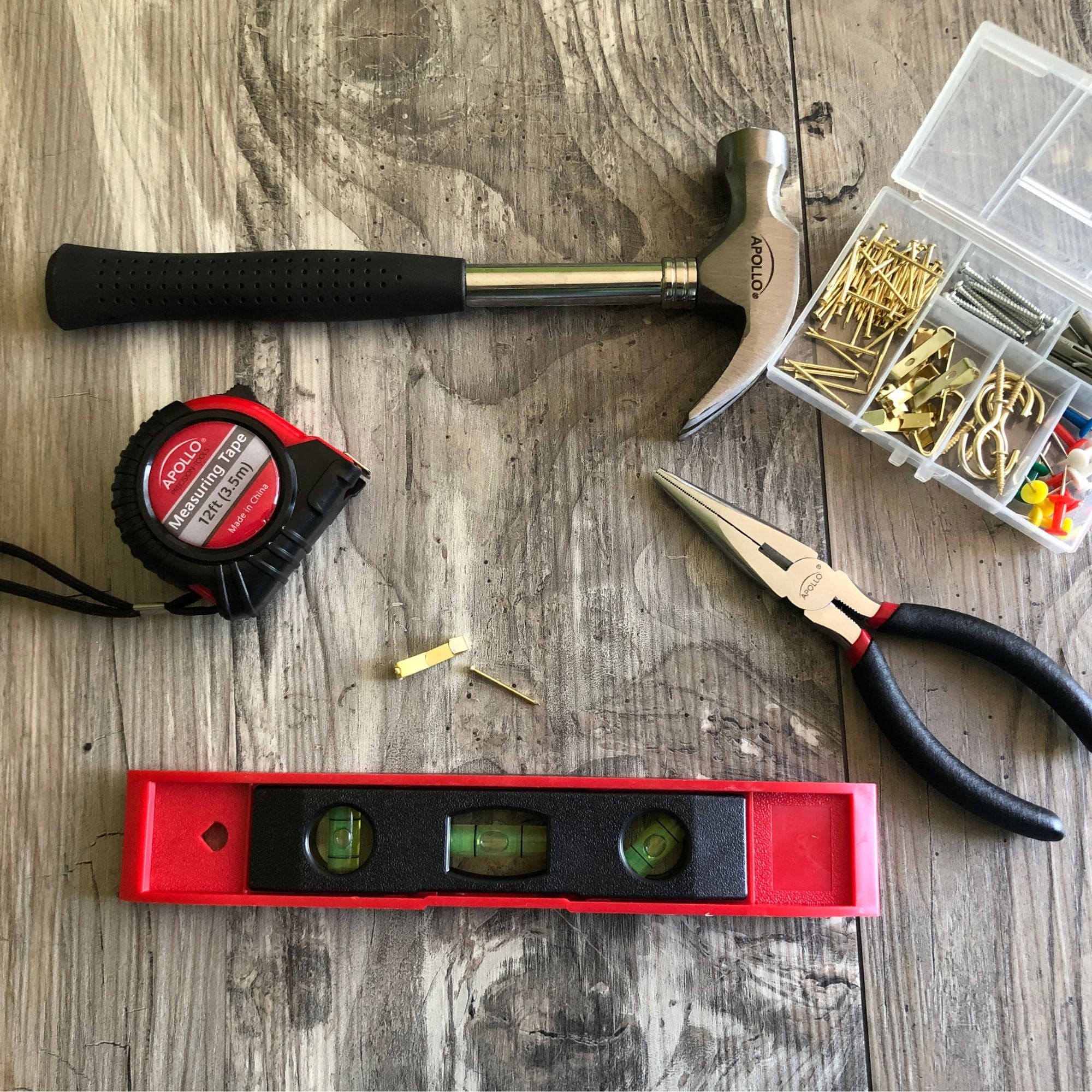 161 Stück Haushaltswerkzeug mit bequemem 3,6 Volt Lithium-Ionen-Schraubendreher - DT0739