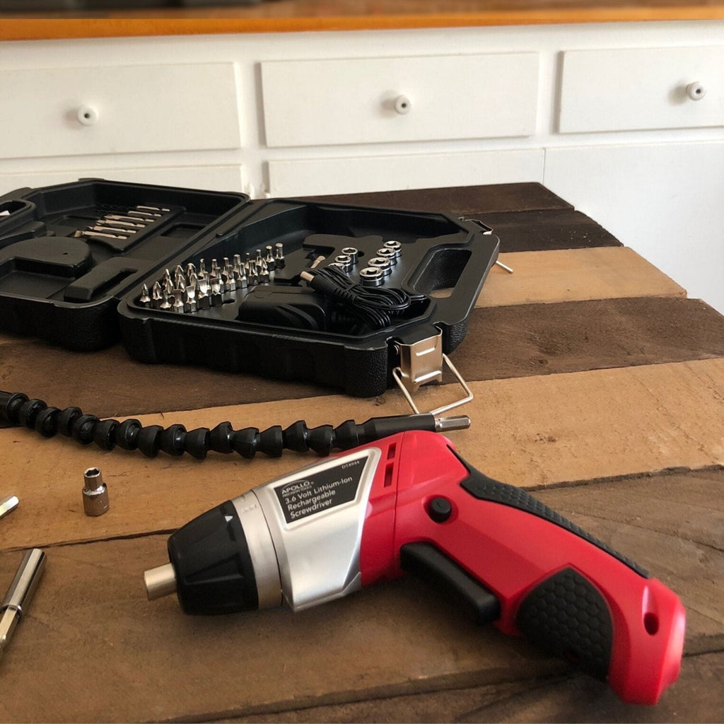 3,6 Volt Lithium-Ionen-Schraubendreher mit 45 Stück Zubehör - DT4944