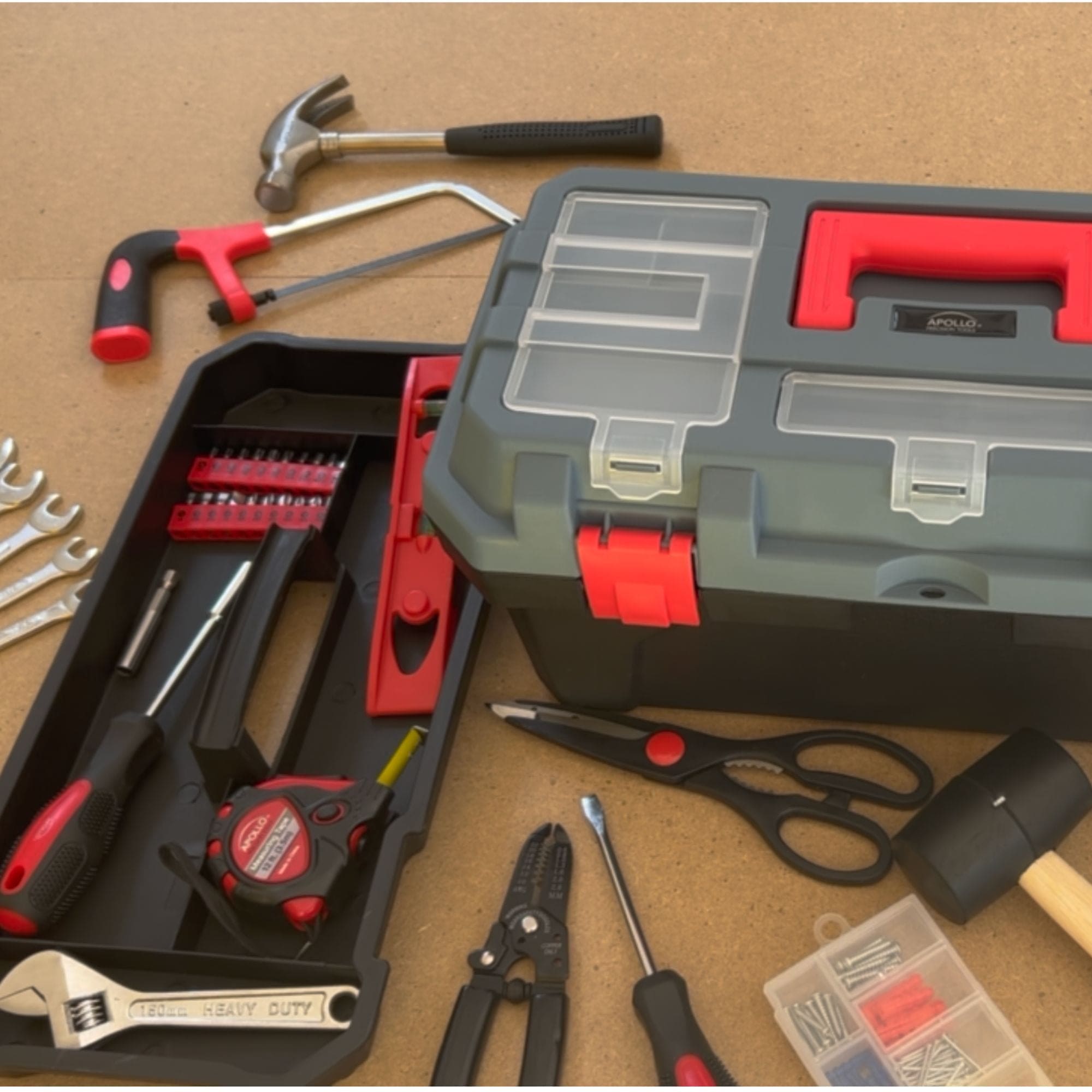Rot 170 Piece Household Werkzeugset mit neuer und verbesserter Werkzeugbox - DT7103