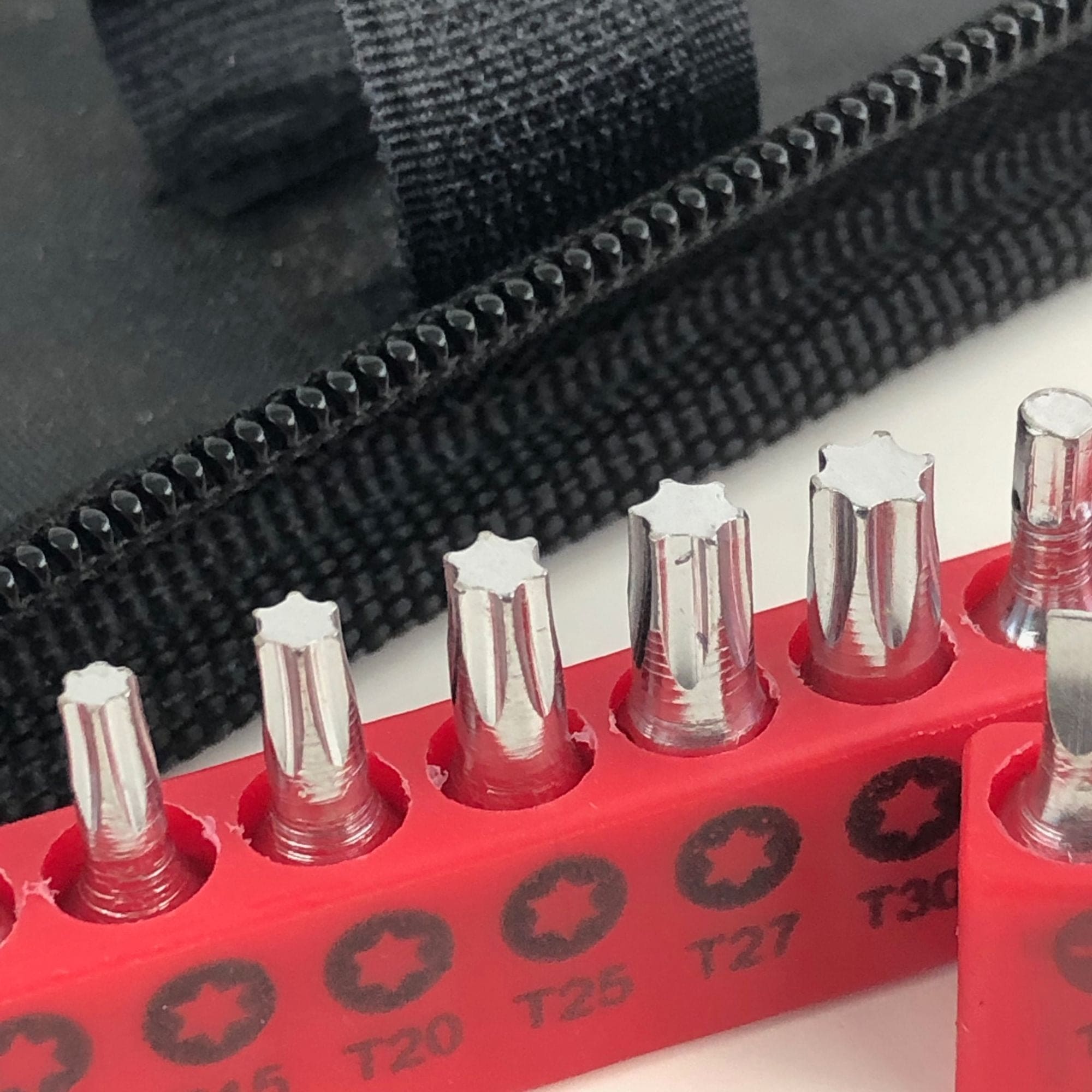 56 Stück SAE Auto Werkzeugset in Zipper Case - DT9774