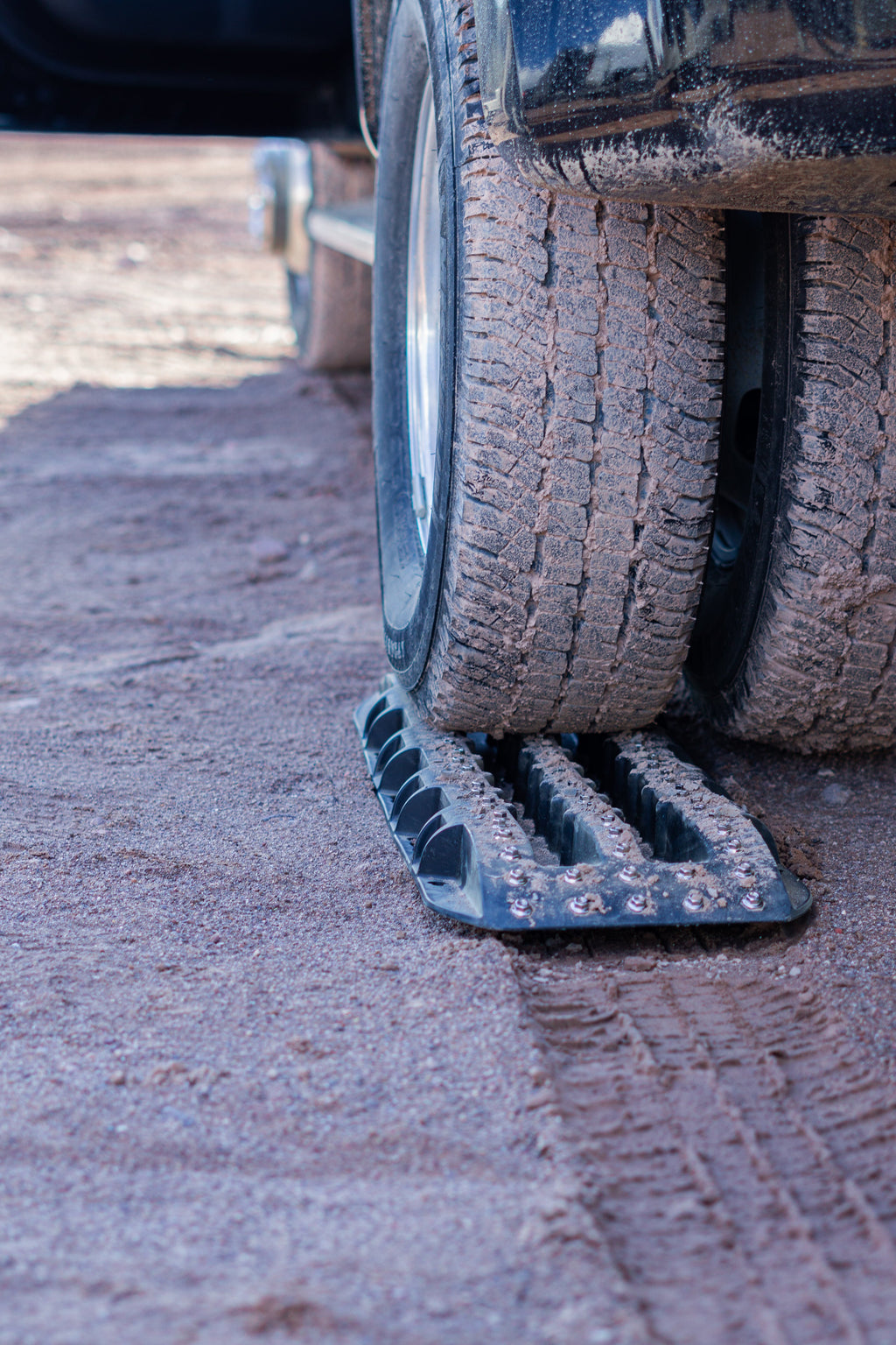 Ultimate Traction Recovery Board mit Stahlstopfen und Aufbewahrungsbeutel