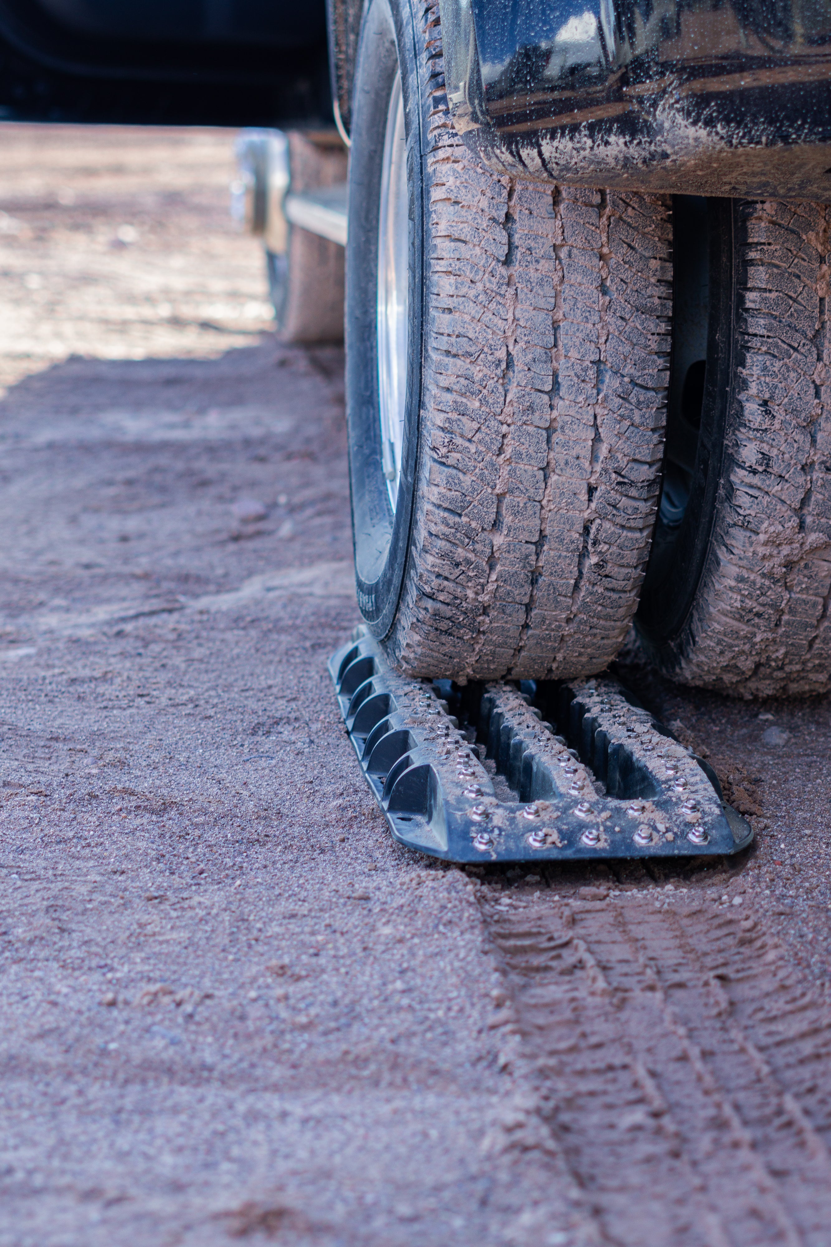 Ultimate Traction Recovery Board mit Stahlstopfen und Aufbewahrungsbeutel